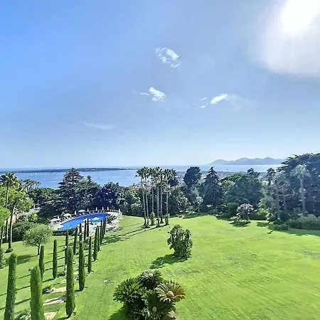 Vue Avec Piscine Apartment *